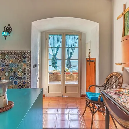 La Terrazza Sul Mare Apartment *