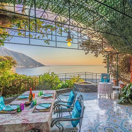 La Terrazza Sul Mare Apartment